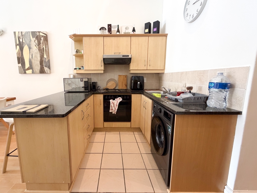 To Let 2 Bedroom Property for Rent in Wynberg Upper Western Cape